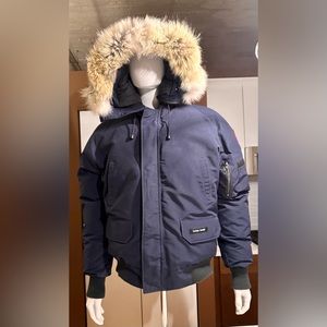 Canada Goose Bomber Jacket worn only once! Looks brand new!